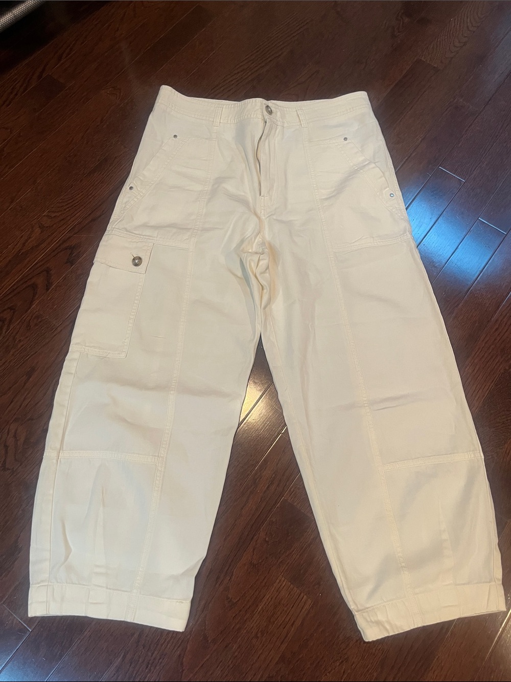 Women’s Cream Cargo Pants